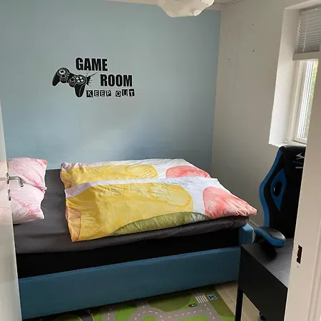 And Cozy Family House At Center Villa *