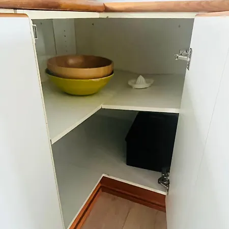 And Cozy Family House At Center 比隆