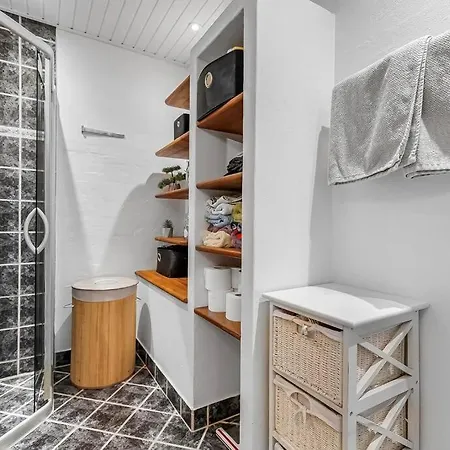 And Cozy Family House At Center *